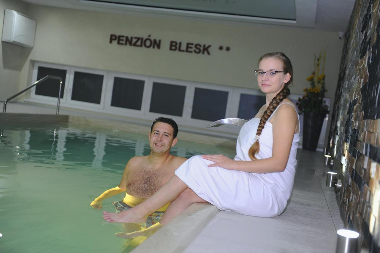 Penzion Blesk 루좀베로크 외부 사진